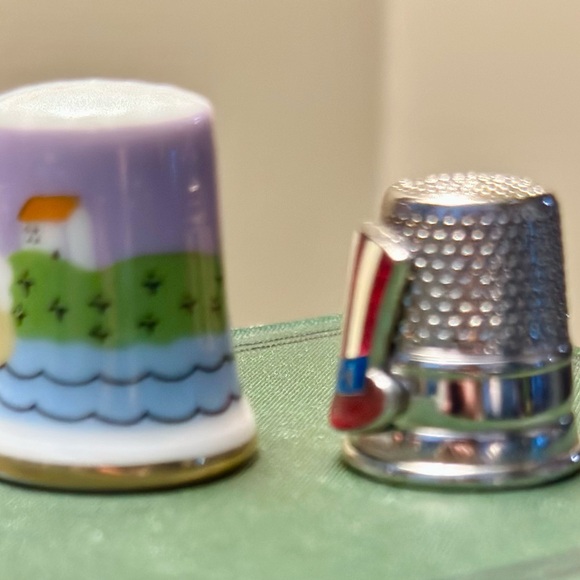 Vintage Thimble Bundle of a Patriotic Metal and Duck Themed Ceramic Thimble - Picture 4 of 8